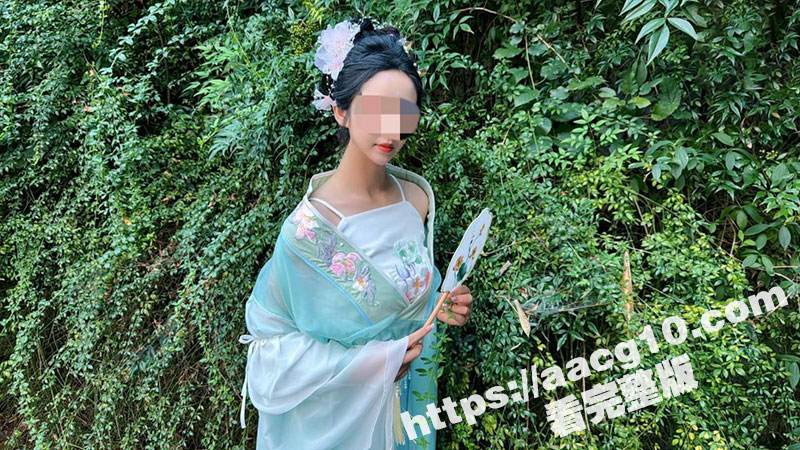 海角社区 姐弟乱伦大神 会喷水的亲姐姐 古韵版 这次终于露脸了 操的姐姐无限喷水 不停求饶 妈耶 这也太仙儿了吧！