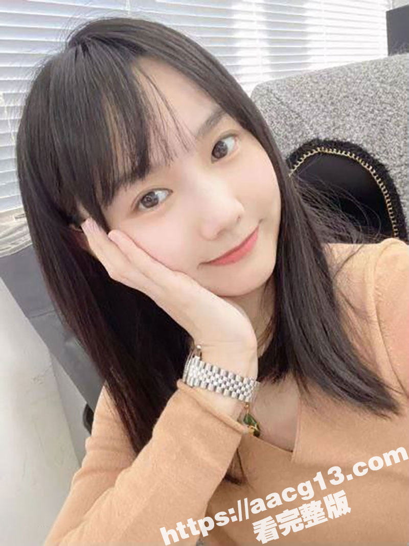 成都外国语学院巨乳学生妹 张娜娜 全裸福利酒店穿情趣黑丝给男友口交 被怼脸拍摄视频