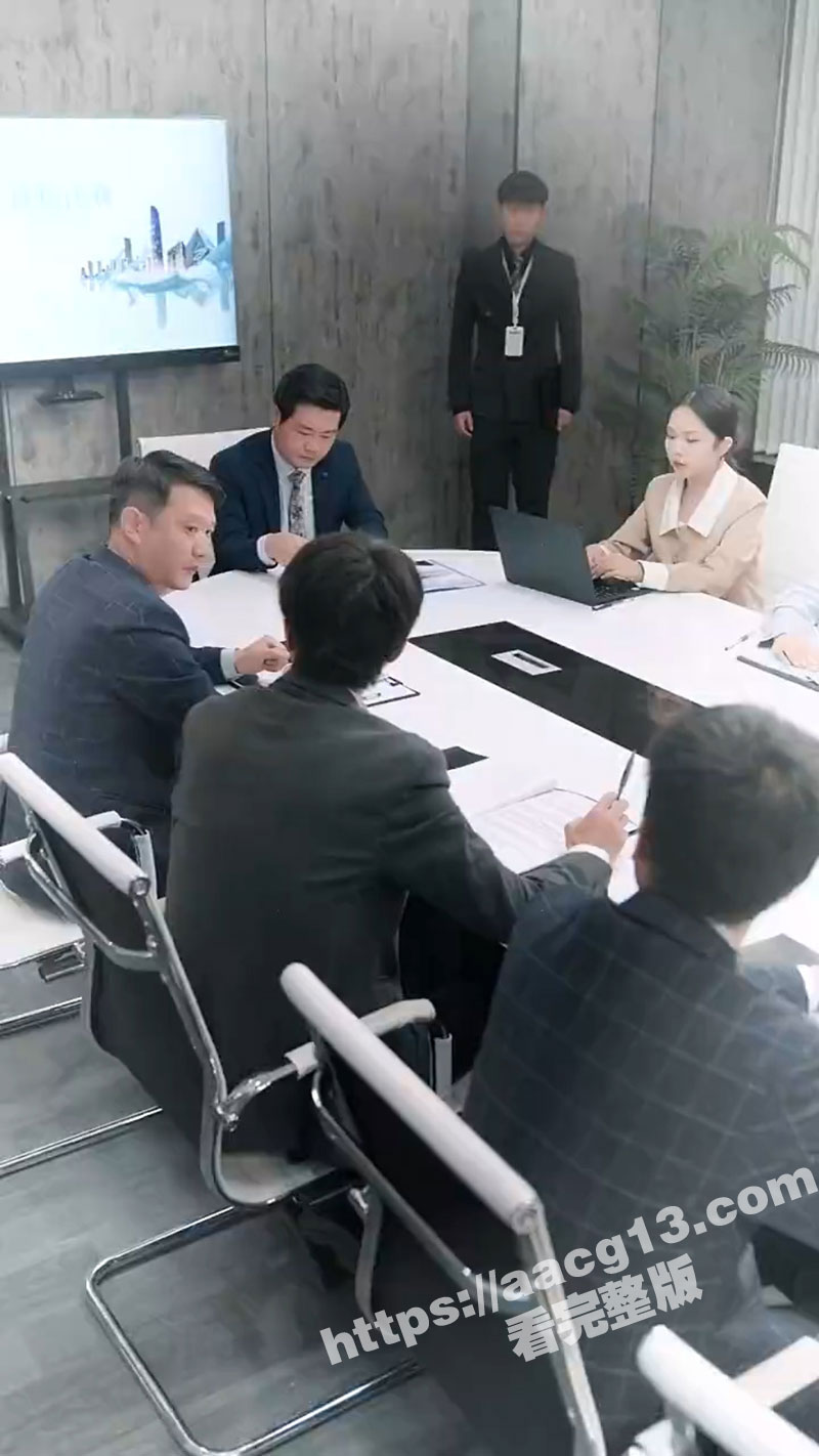 每日短剧 《摸鱼达人操作惊呆白富美》秦寻凭借高超的摸鱼技巧 更令白富美夏宁刮目相看 展开一系列的故事。