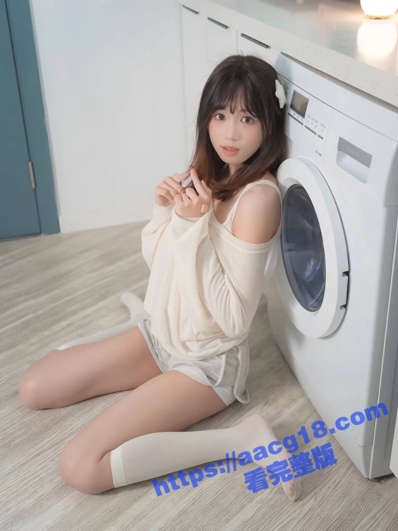 和小姨子白日宣淫 野外露营无套爆操小姨子 “姐夫 我和姐姐谁的水更多”