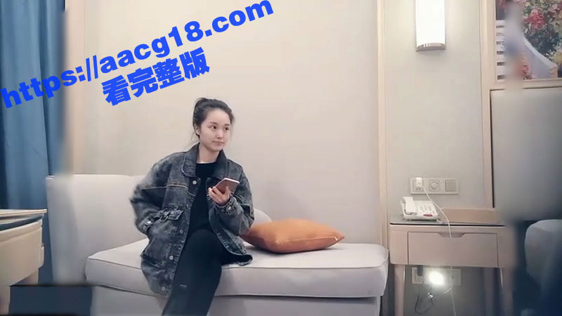 七天高端探花 网约一字马女神 舞蹈老师下海兼职 身体柔软操起来真特么爽爆了！