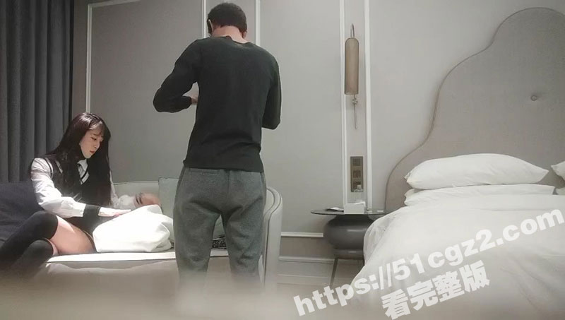 利哥探花直播翻车现场 被警察抓现场！前一秒大力操逼！后一秒吓得鸡巴都软了！