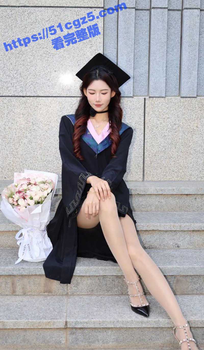 广州大学新闻与传播学院极品校花 被渣男曝光 超美粉鲍顶级肥臀 绝对的性交名器！