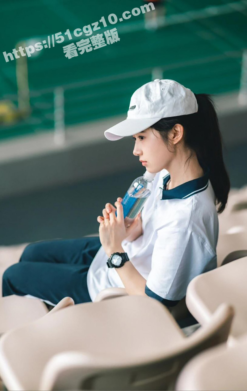 中央戏剧学院极品校花圈圈车震瓜！小仙女邀请群友观看特斯拉车震现场直播 无套内射骚穴最后还给操哭了