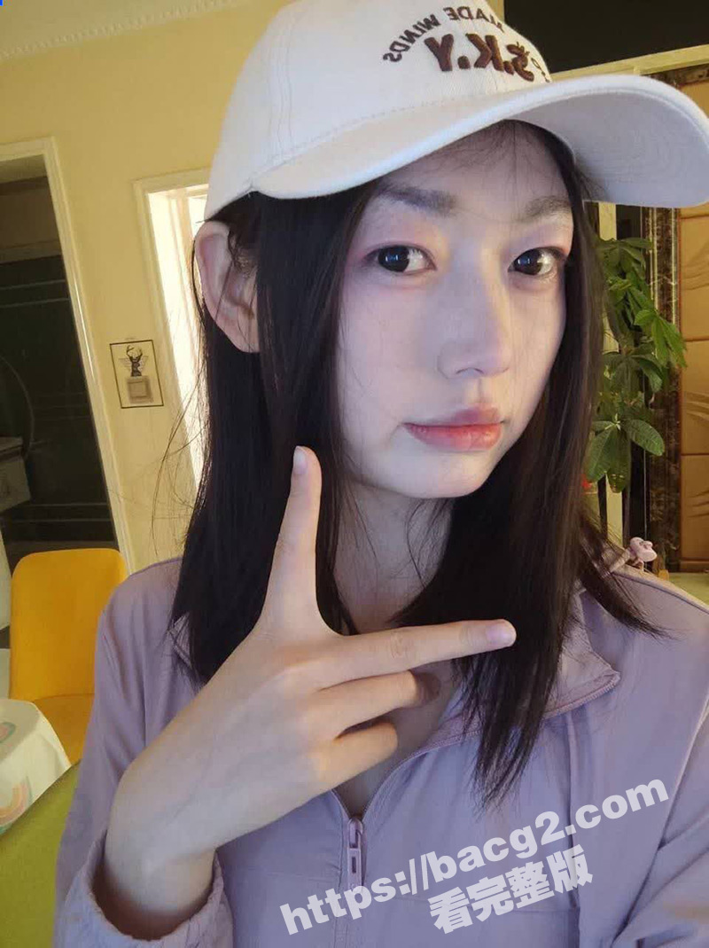 宁夏01年清纯小妹 马莹莹 约炮视频泄密 小母狗擅长口交深喉 喜欢被后入SM调教 十分的反差