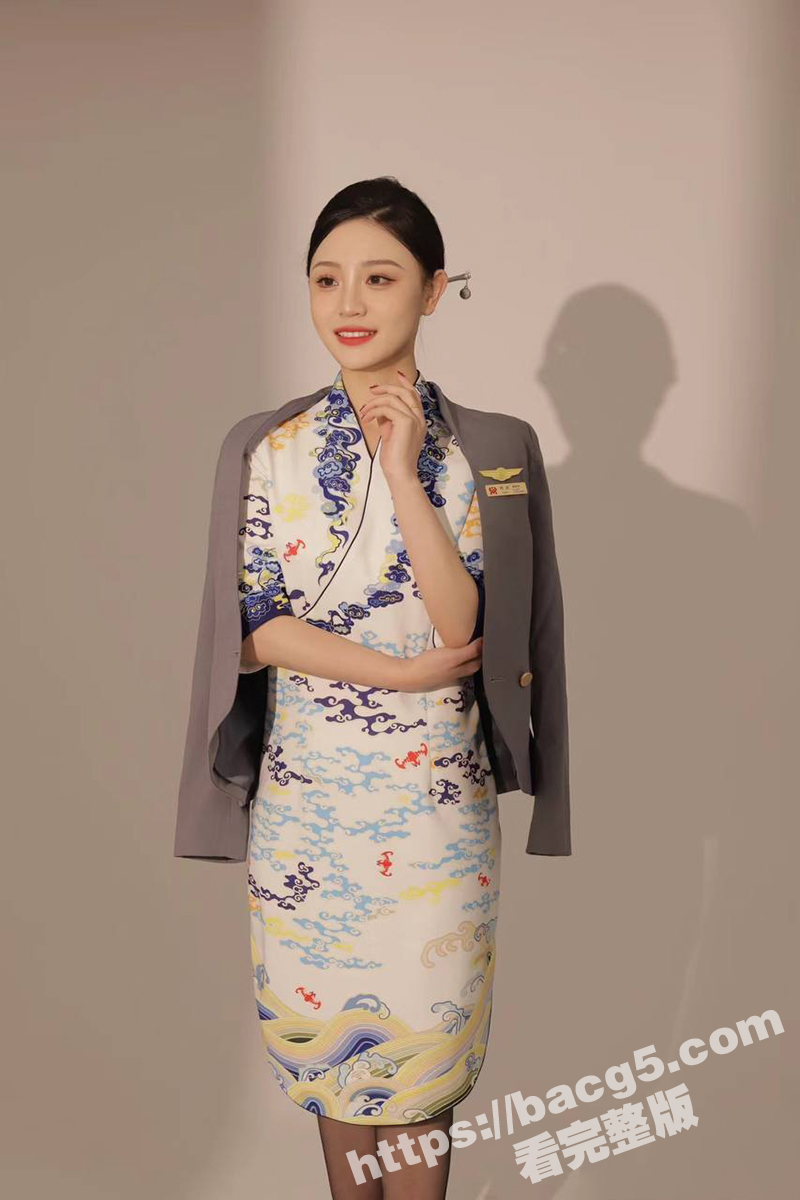 海航女神空姐 朱晶晶 不雅视频流出 刚下飞机制服都来不及换与金主开房约炮 被操得发出猪叫