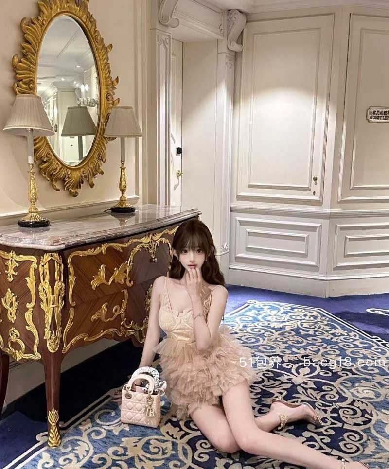 3_W_800px.jpg