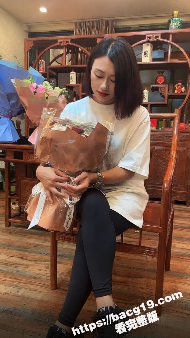 瓜友投稿！情人节约炮北京海淀小学老师 杨淑晴 极品熟女人妻 又饥渴又会玩 40岁的老肥逼太降火了！