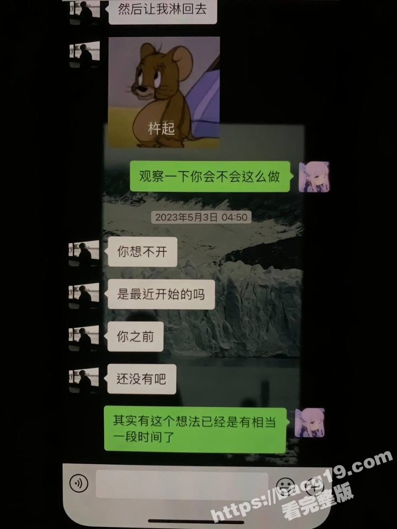 10_W_800px.jpg