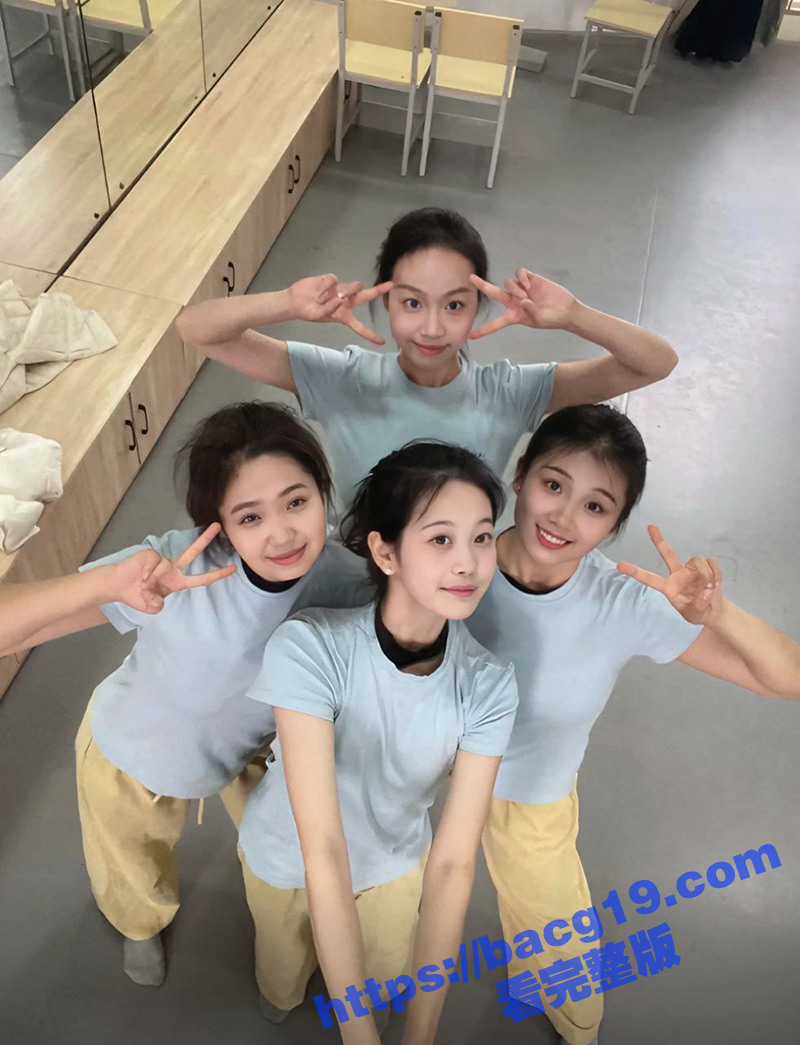现代音乐学院母狗门事件！大三舞蹈校花 乔烨 背着男友让校外金主包养调教约炮视频流出