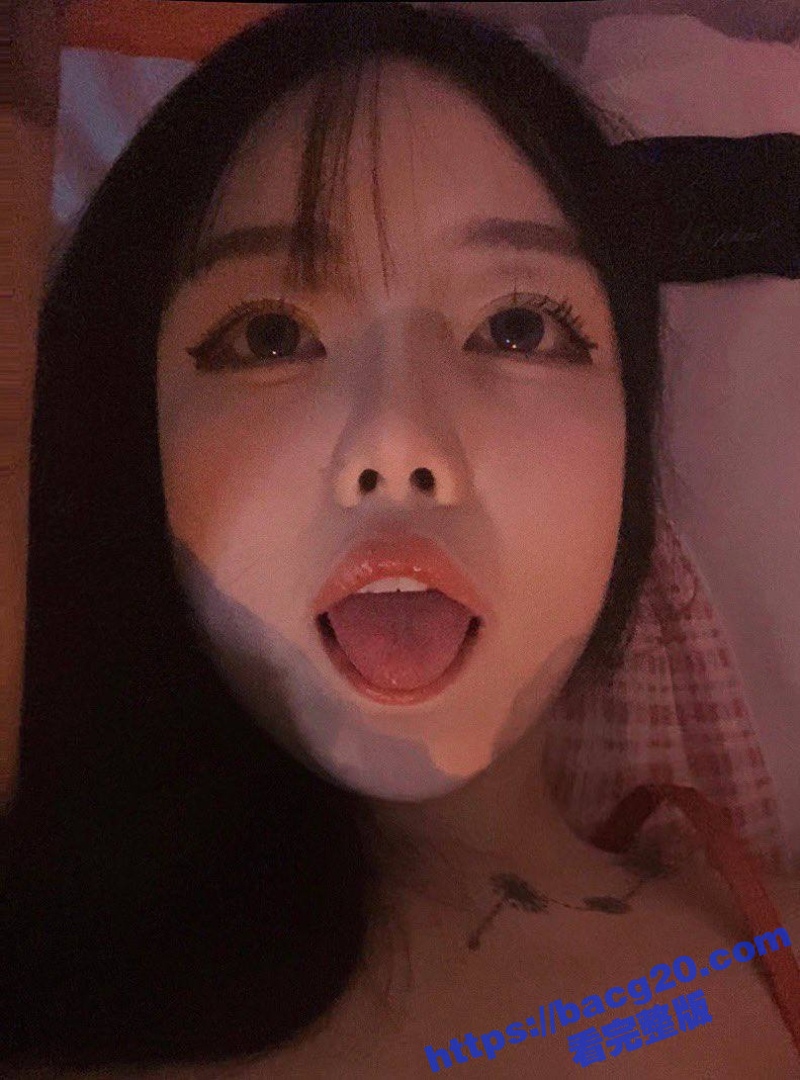 6_W_800px.jpg