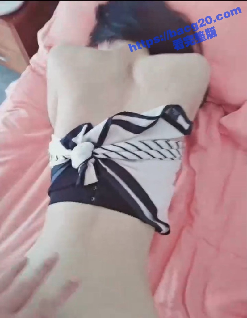 4_W_800px.jpg