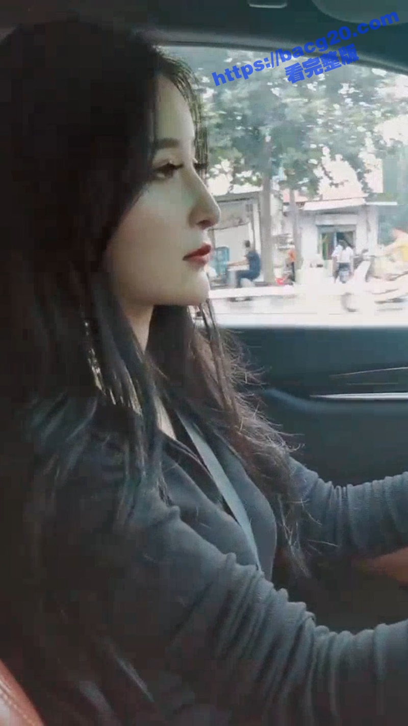 6_W_800px.jpg