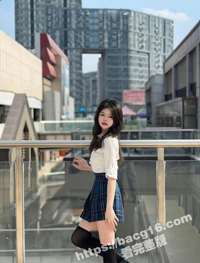 海角 烟色晚空 新作 情人节楼梯间和妹妹激情乱伦 完美露脸无套内射