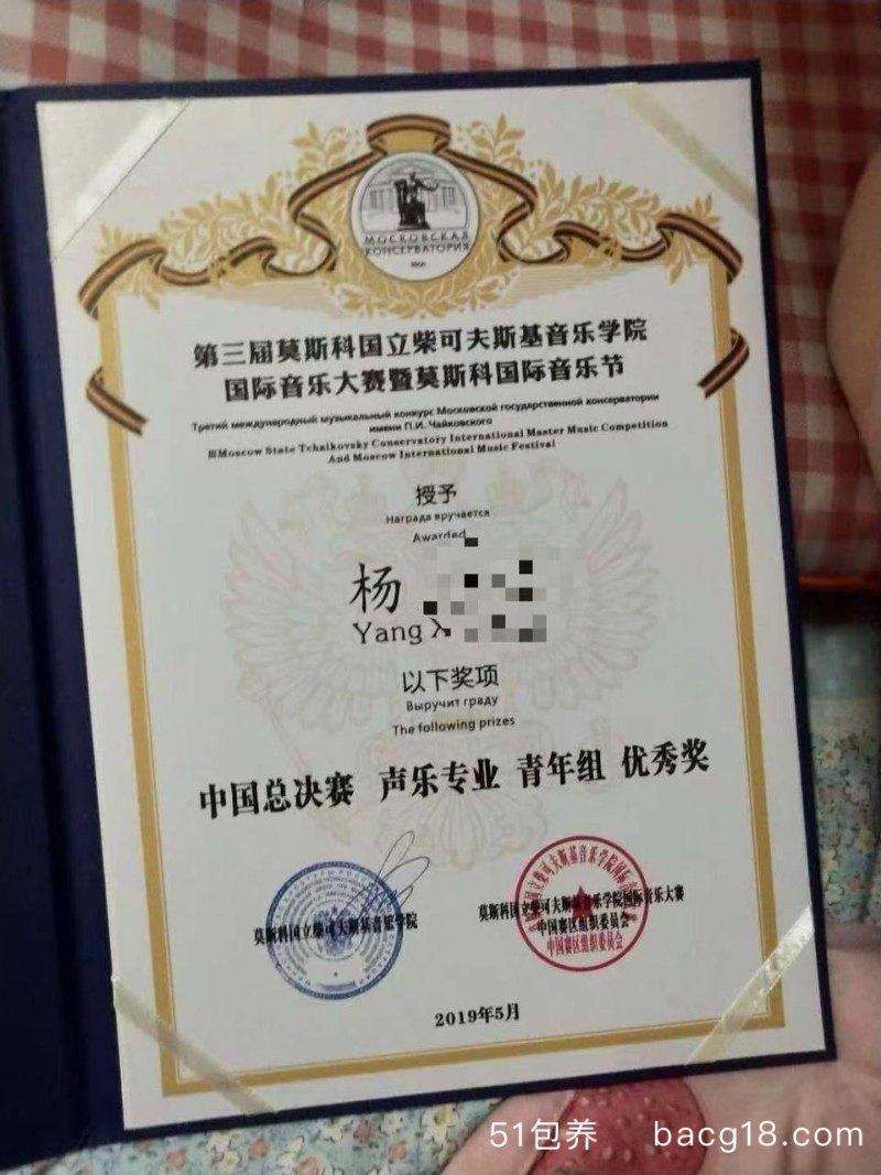 7_W_800px.jpg
