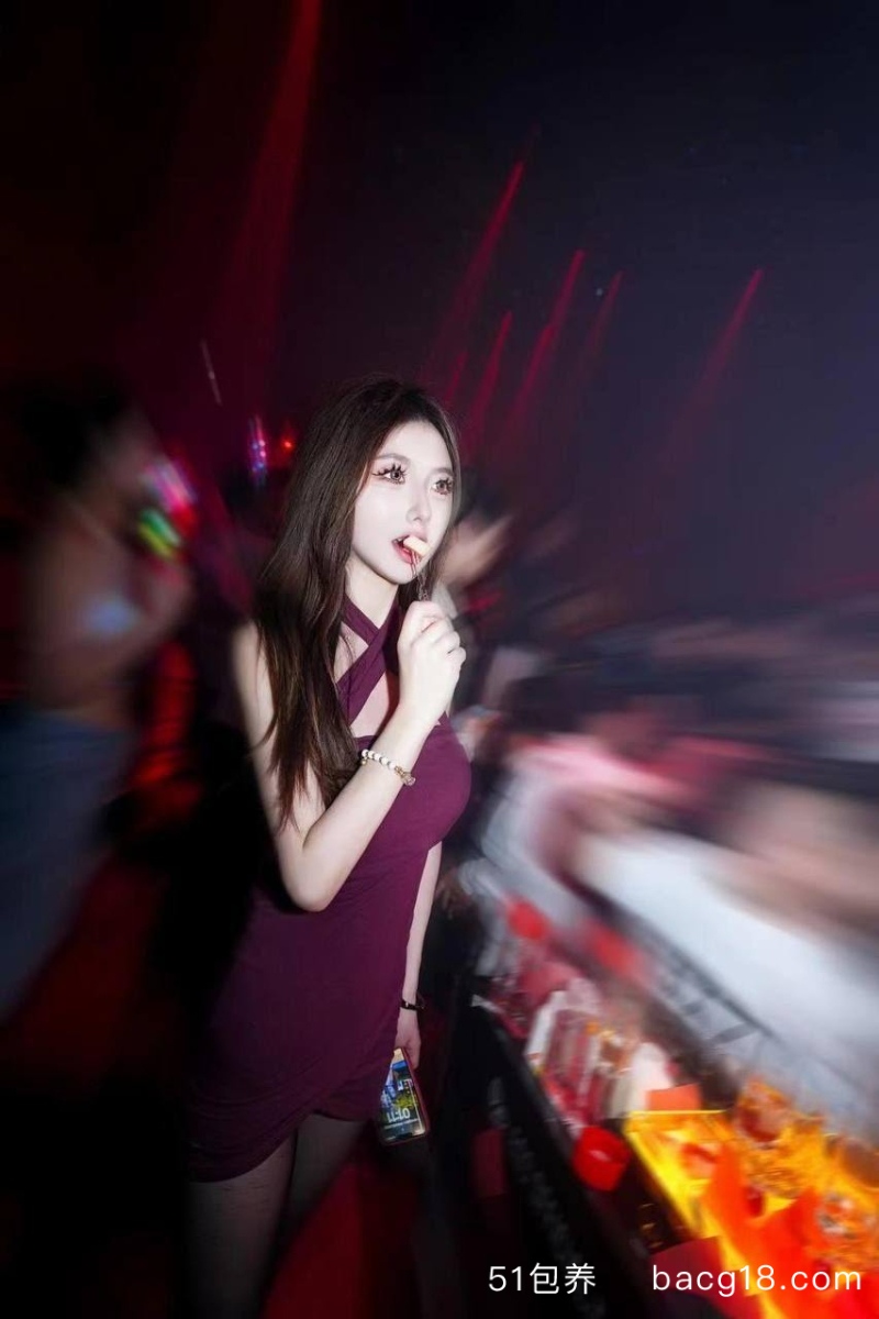 1_W_800px.jpg