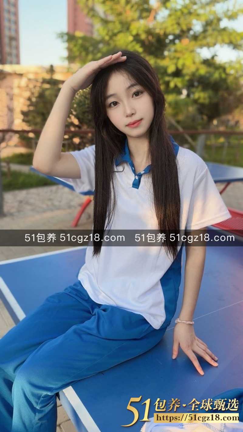 4_W_800px.jpg