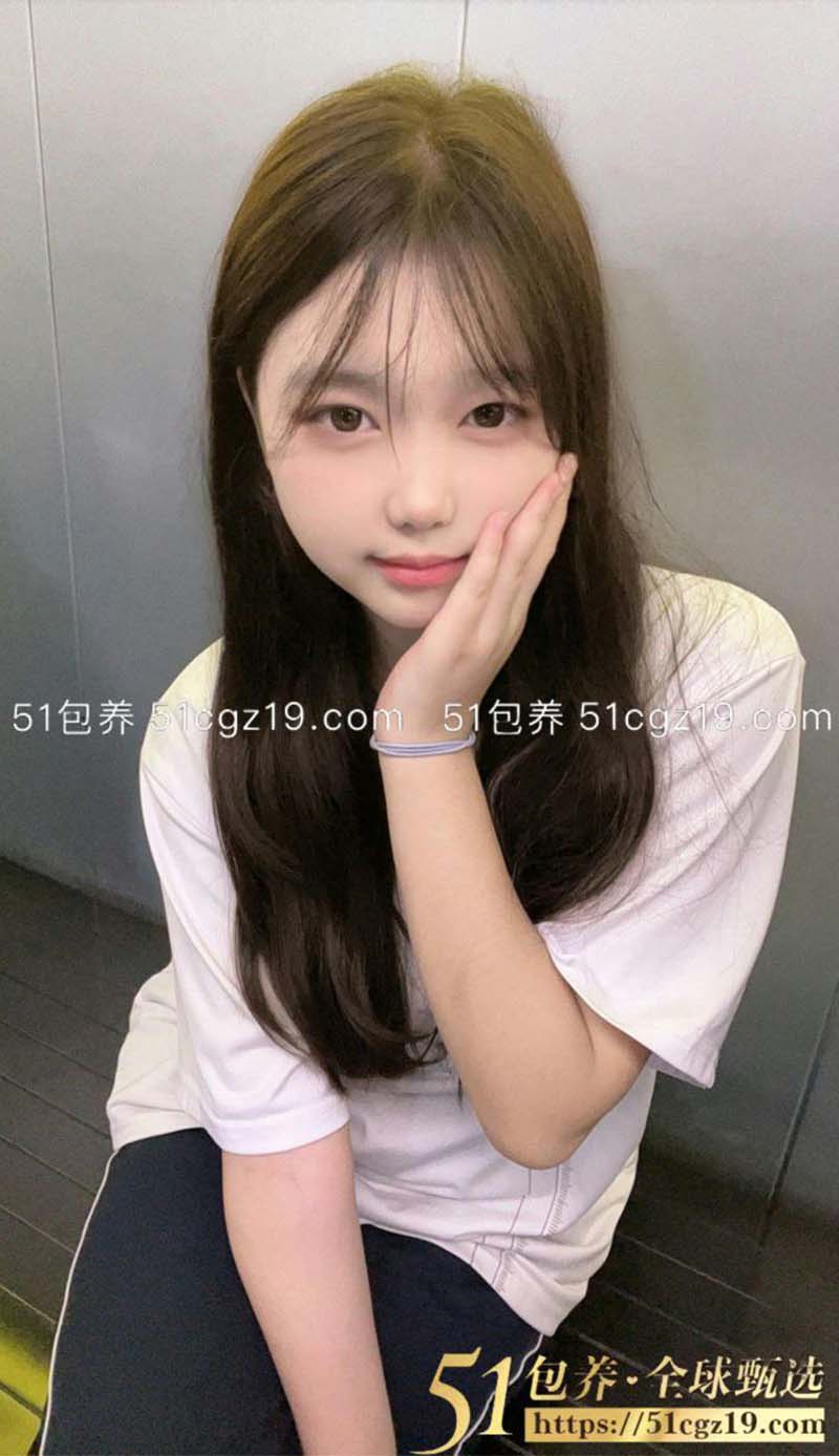 51包养 高端外围 | WHN030601 长沙艺术生处女待开苞 质量保真 假一赔十