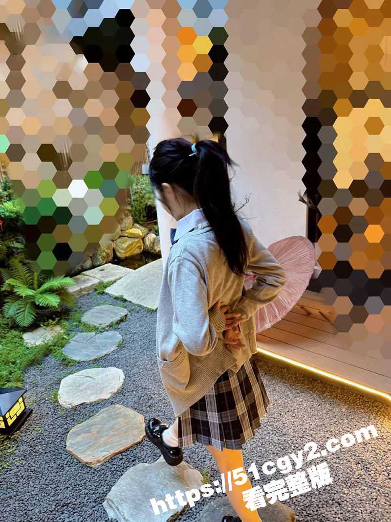 海角 意淫自己妹妹 新作 酒店爆操JK萝莉妹妹 后入骑乘无套内射白虎嫩穴