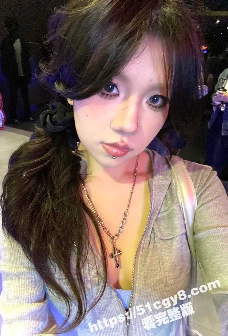 精神小妹自慰  (3)