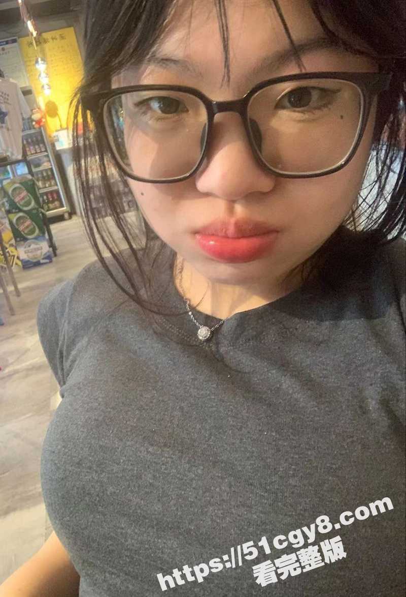 精神小妹自慰 (1)