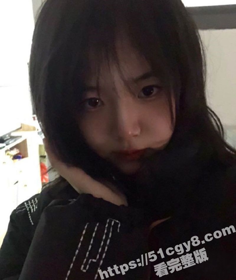 山西运城短发清纯学妹自拍流出 白嫩巨乳诱人至极 口含大屌深情口交 打桩爆操淫叫连连！