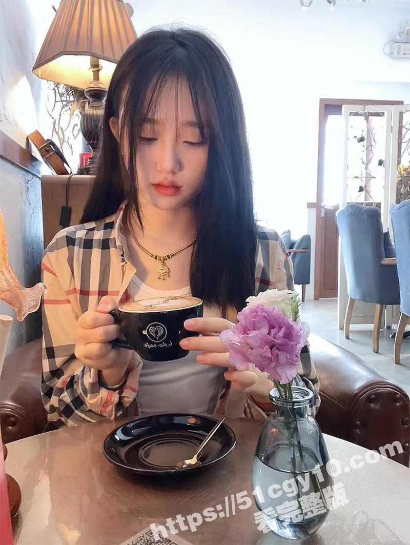 小米SU7车祸自燃后续 车辆后排被烧焦的女大学生尸体视频流出 胆小者慎入！