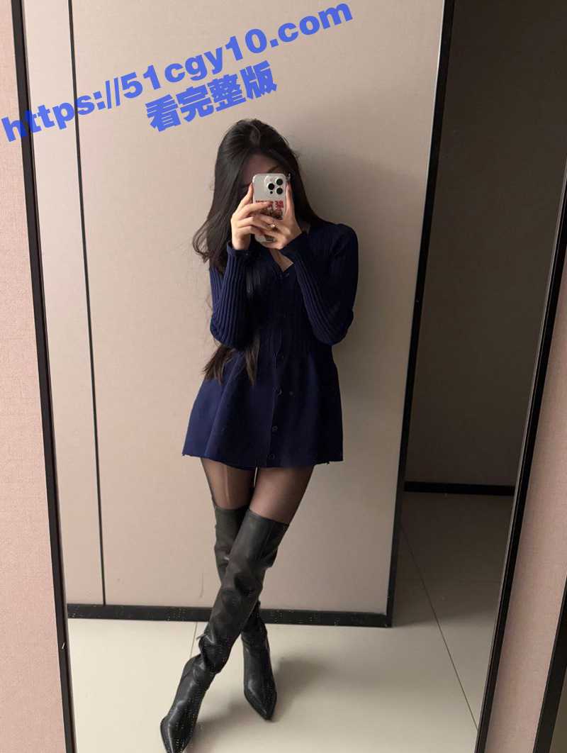 女大学生黑丝包臀裙诱惑-2