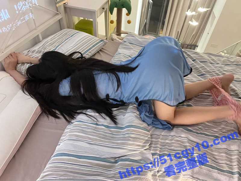 女大学生黑丝包臀裙诱惑-10