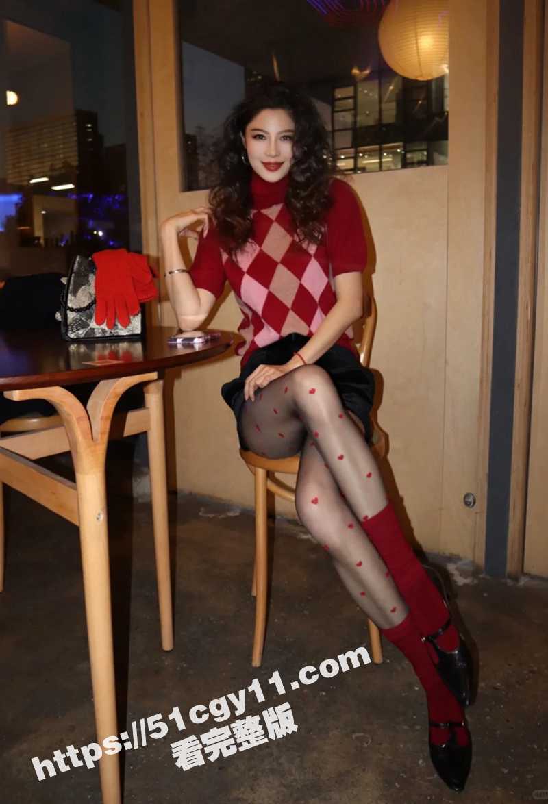 淫妻酒店3P视频- (3)