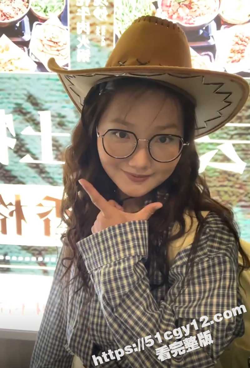 何一婷约炮视频 (3)