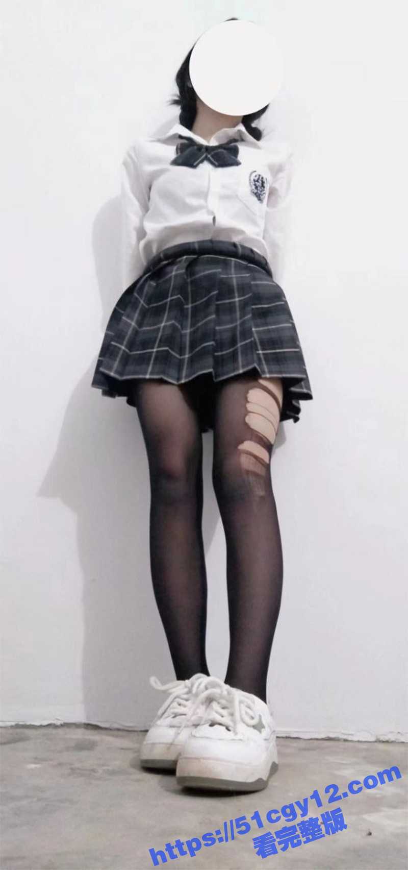 广东湛江女高张若芸自慰-2