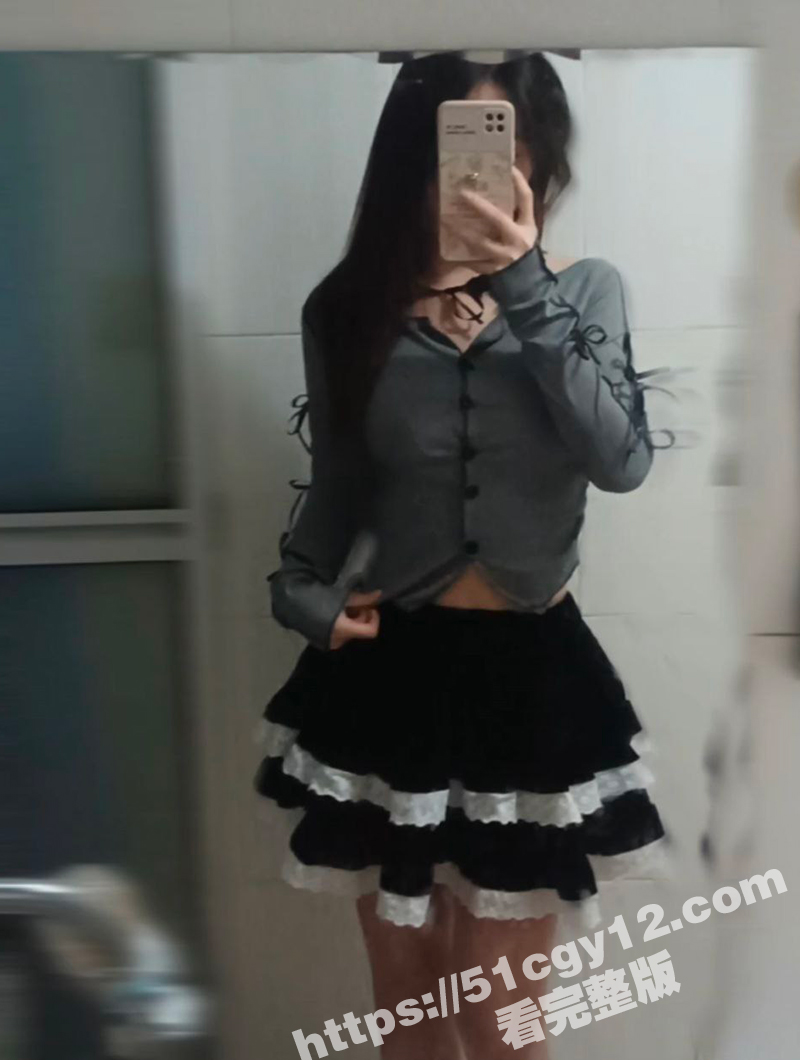山东临沂大学巨乳学生妹 徐婕 典型的胸大无脑 与炮友拍摄露脸操逼视频 全部曝光网上售卖！