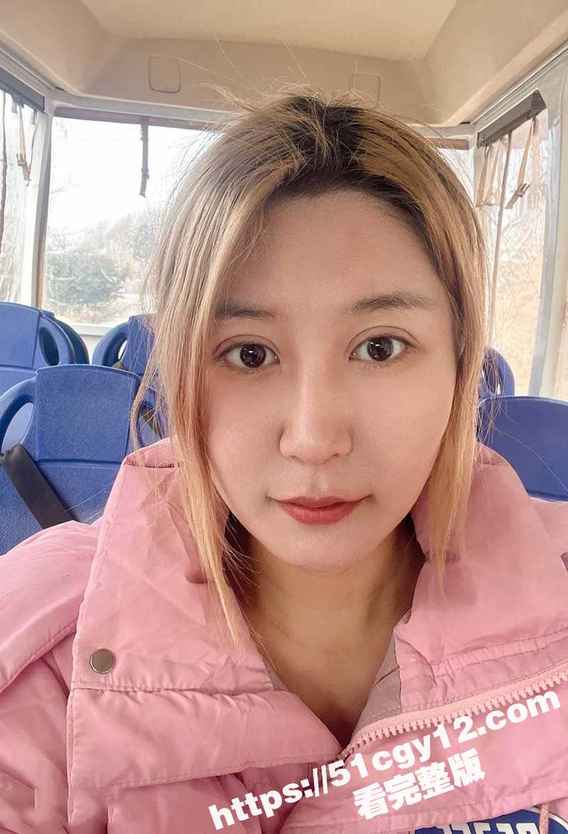 郑州女DJ 吴曼嘉 和社会男友性爱自拍曝光 骚鸡被渣男各种玩弄肆意拍摄 开始还装纯捂脸 结果还是被认出！