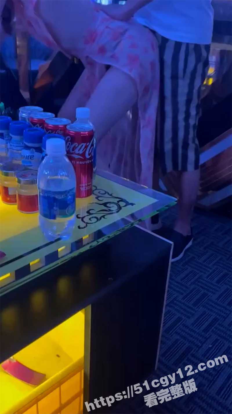 越南胡志明暗黑旅 游纸醉金迷的人间天堂揭秘 KTV裸台泳池6P 只有你想不到的没有胡志明夜场做不到的！