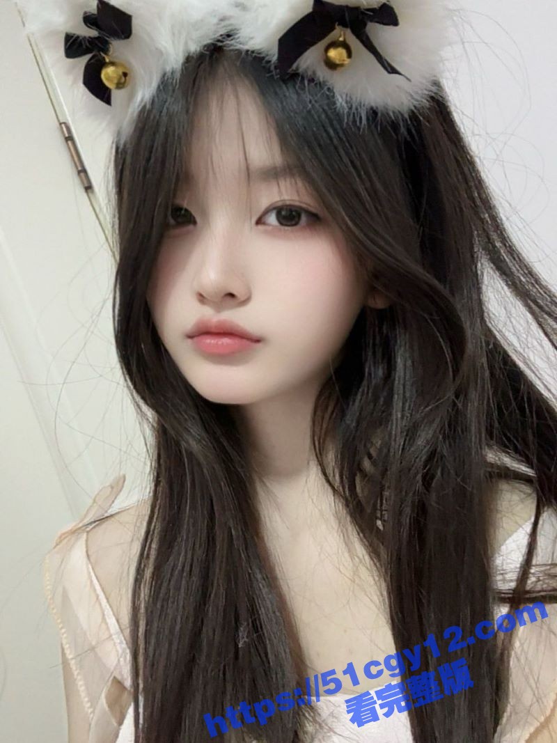 怀化职业技术学院 李艺 不雅视频流出 高颜值清纯少女镜头前全裸展示曼妙酮体 抠穴自慰白浆狂流不止！