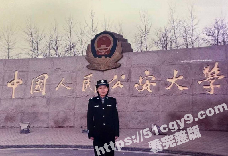 换偶女警第一人 一只独秀苏静 外网视频独家爆料 曾在凤凰网大谈换偶经历 被公安开除后转头下海拍网黄视频！