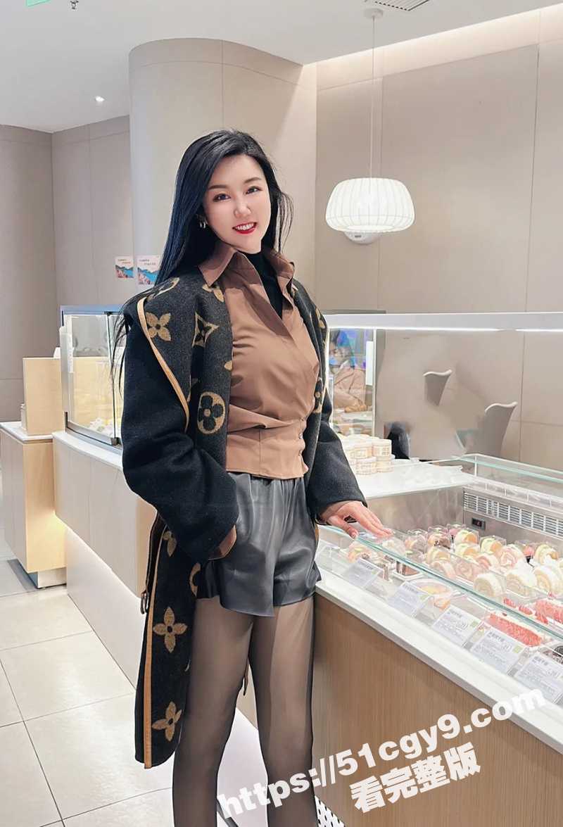 母子乱伦视频 (4)