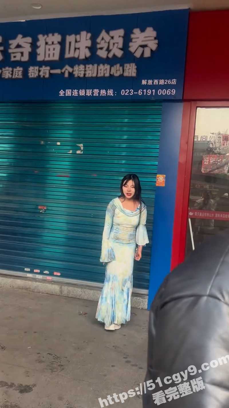 长沙解放西路网红拍视频遭袭胸-2