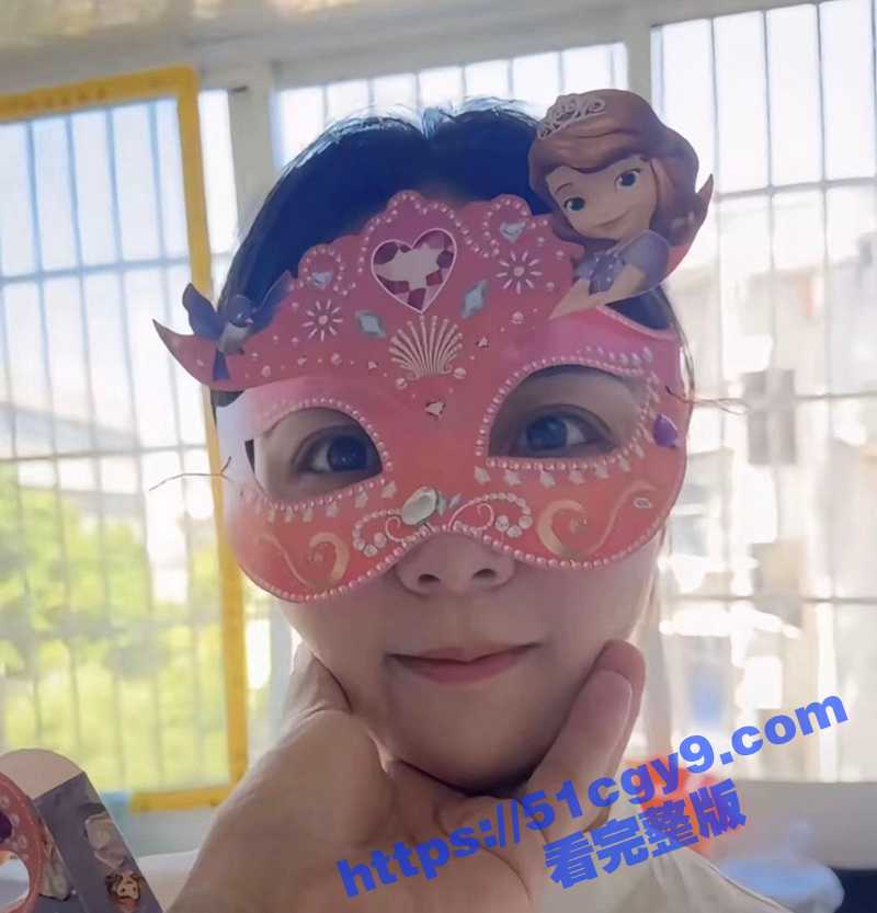 抖音沐言小布丁 天天拿老婆打窝 结果钓出来一堆前男友 评论区秒变前男友大合集 结婚六年老婆居然是顶级海后！