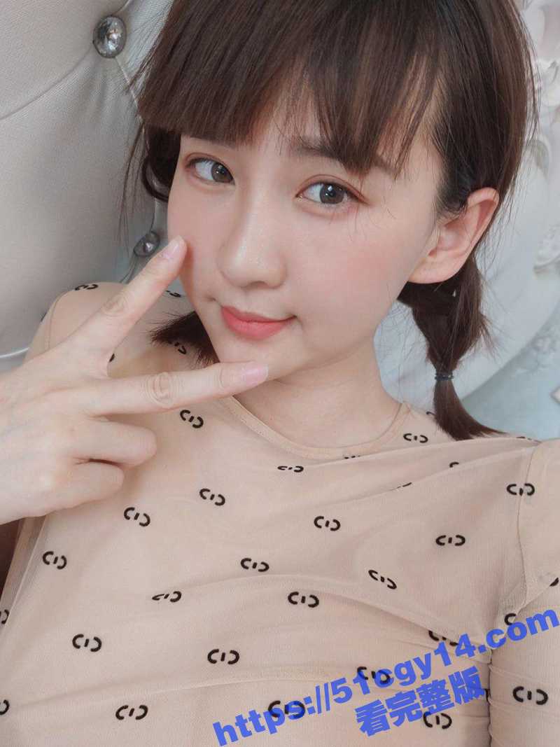 高颜值巨乳粉鲍少妇 自拍洗澡露逼风骚至极 你有困难我帮忙 我住隔壁我姓王！