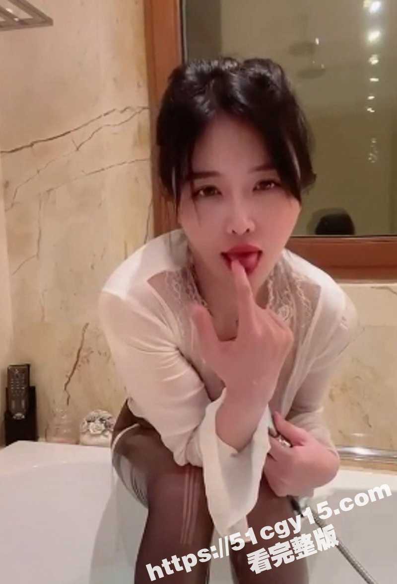 刘钰儿yuer性爱私拍 (9)