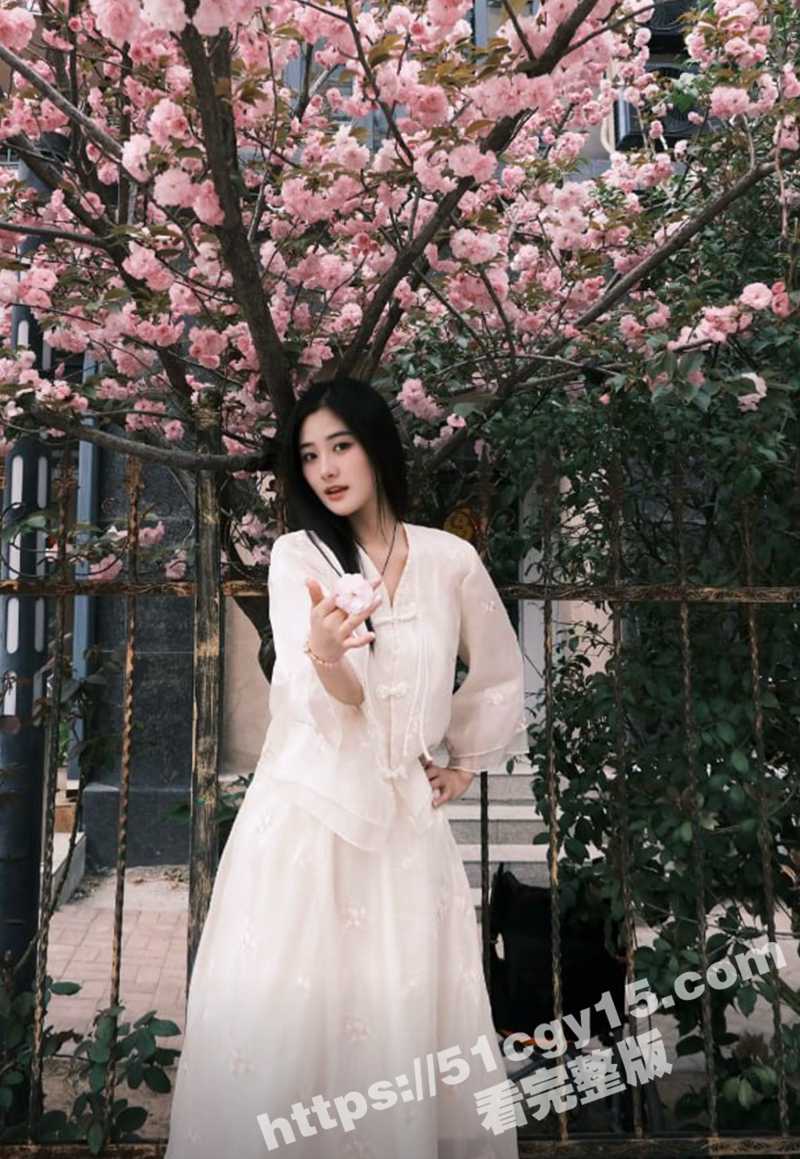 抖音极品御姐网红 欧尼小张很忙 肛塞爆菊双洞齐开被金主肆意玩弄！