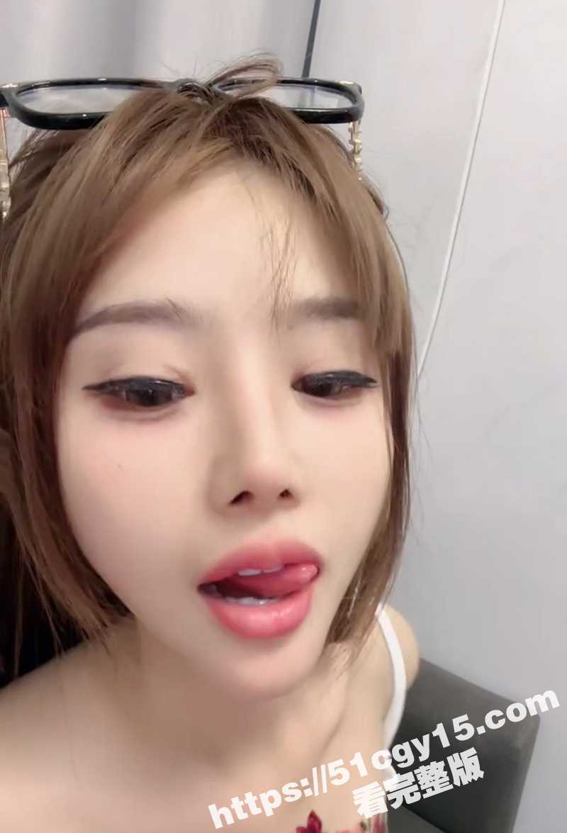 嫩妹性爱直播 (4)