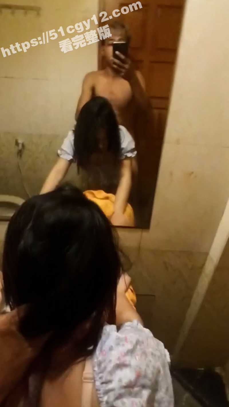 极品反差女大学生 被男友骗到酒店肆意调教 怼脸自拍圣水淋头 彻底沦为当代最野骚母狗！