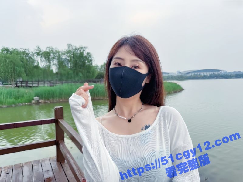 极品御姐网黄 hongkongcandy 私拍福利合集 各种场合真空露出 肥美嫩穴被后入打桩爆操 骚气爆表！