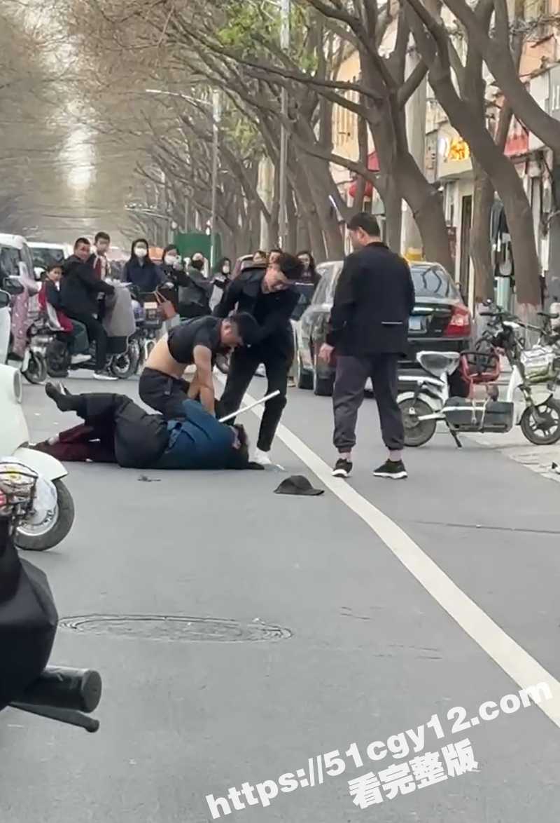 为小三殴打父母 (6)