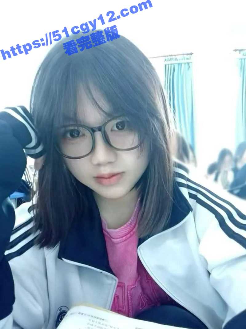 反差大学生宿舍自慰喷水-4