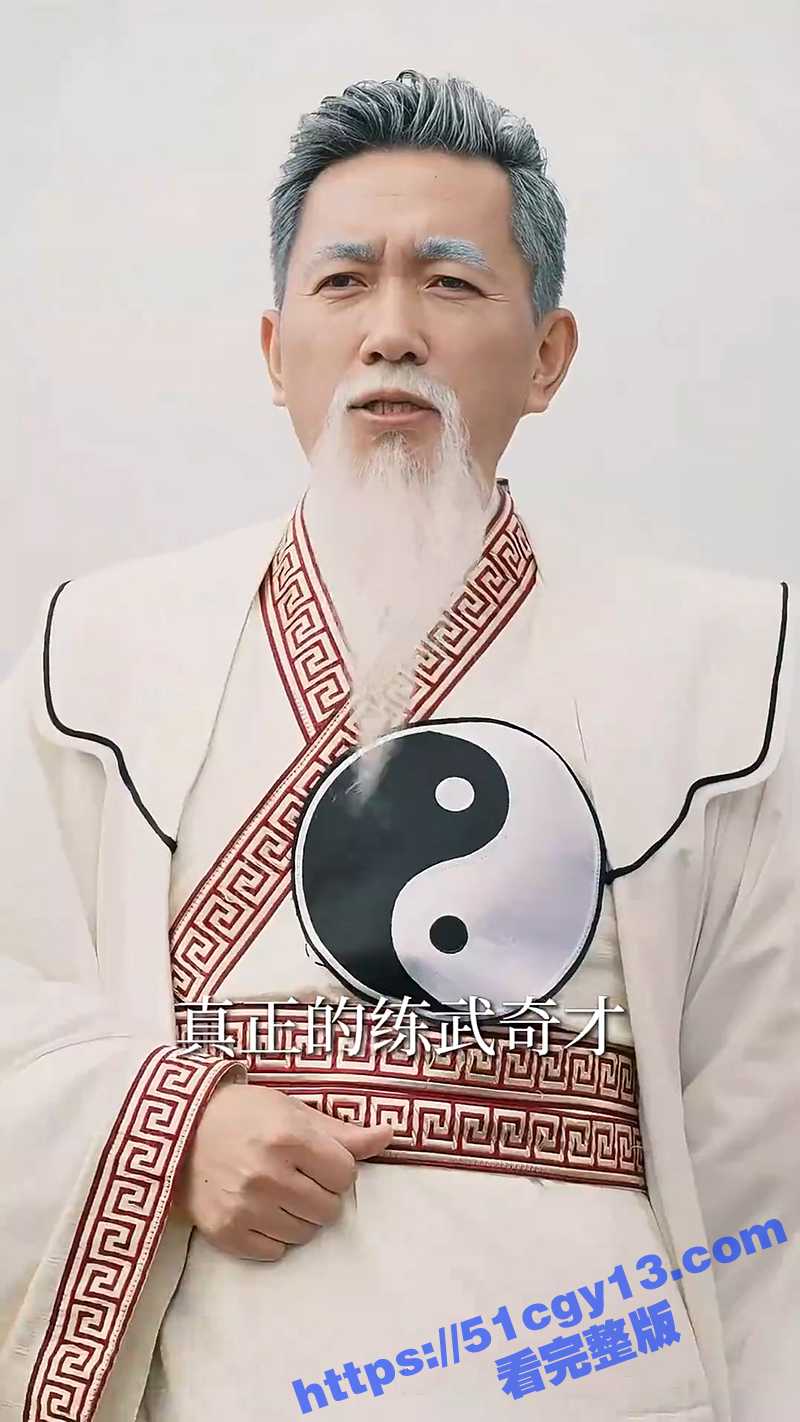 每日短剧《侠骨剑心林青青》武学世家林家本不让女性习武 却没想到林青青武学造诣无人能及 是家族苦寻的天才？