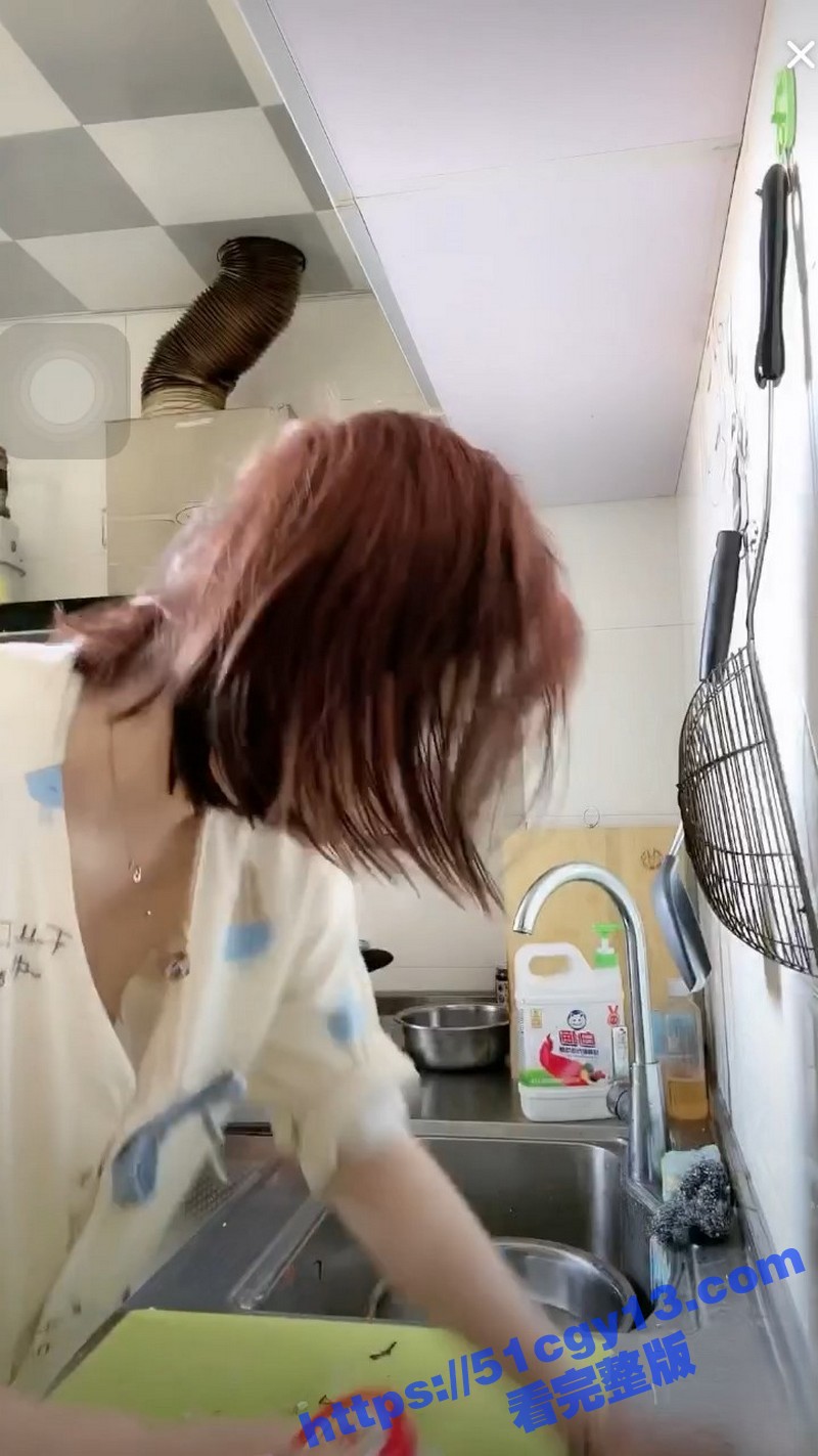 抖音快手走光露点系列合集 各种奇特姿势露胸露逼超刺激 轻松拿捏粉丝掌握流量密码！